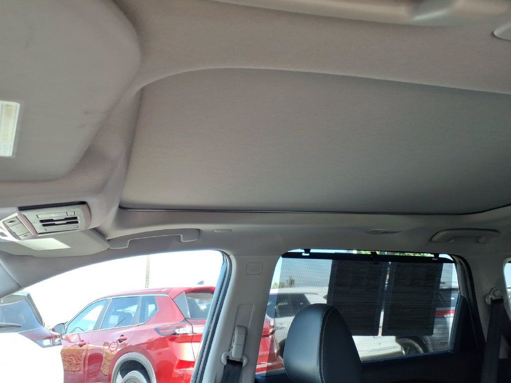 Certified 2023 Nissan Rogue SL w/ SL Premium Package FWD image 9