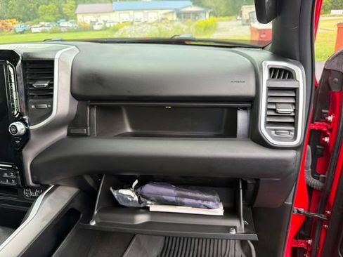 Used 2023 RAM 1500 Big Horn AWD/4WD image 36