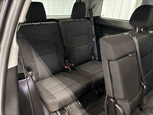 Used 2023 GMC Acadia SLE w/ Infotainment Package AWD/4WD image 10