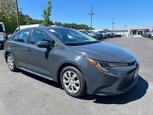 Used 2026 Toyota Corolla LE FWD image 1