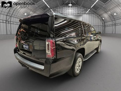 Used 2019 GMC Yukon XL SLT w/ Open Road Package AWD/4WD image 5