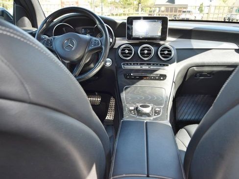 Used 2019 Mercedes-Benz GLC 300 4MATIC image 32