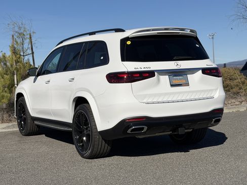 New 2026 Mercedes-Benz GLS 450 4MATIC image 10