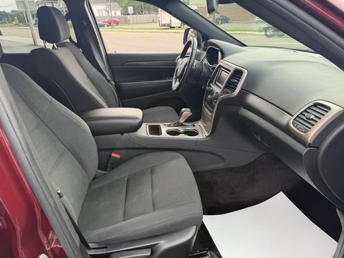Used 2016 Jeep Grand Cherokee Laredo w/ Quick Order Package 23E AWD/4WD image 18