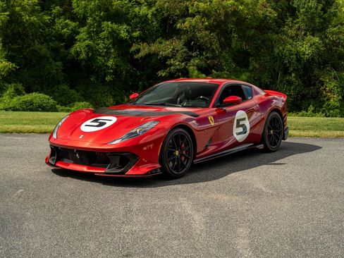 Certified 2023 Ferrari 812 Competizione image 4