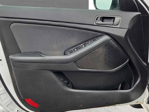 Used 2015 Kia Optima LX image 18