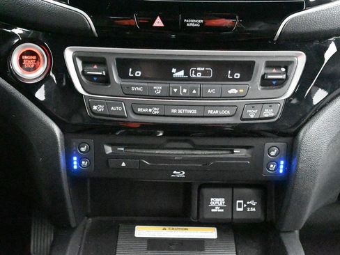 Used 2022 Honda Pilot Black Edition image 16