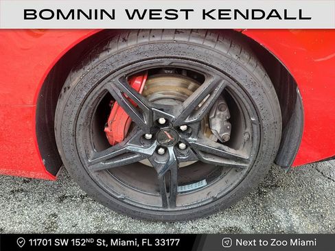 Used 2021 Chevrolet Corvette Stingray Coupe w/ Z51 Performance Package image 6