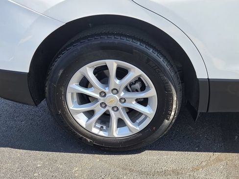 Used 2021 Chevrolet Equinox LT FWD image 9