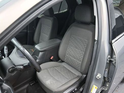 Used 2018 Chevrolet Equinox LT FWD image 17
