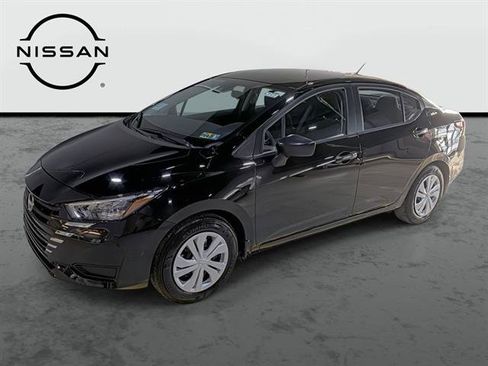 Used 2025 Nissan Versa S w/ Trunk Package FWD image 1
