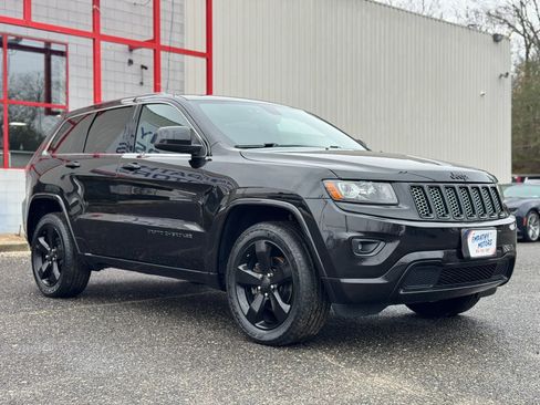 Used 2015 Jeep Grand Cherokee Altitude AWD/4WD image 7