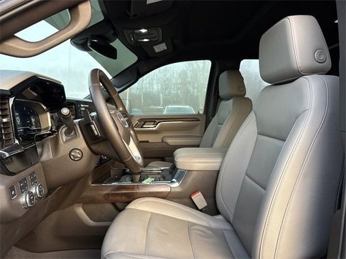 Used 2024 GMC Sierra 1500 SLT w/ SLT Premium Package image 11