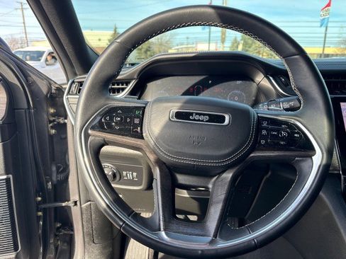 Used 2022 Jeep Grand Cherokee L Overland image 14