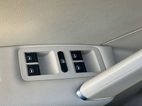 Used 2019 Volkswagen Passat 2.0T Wolfsburg image 17