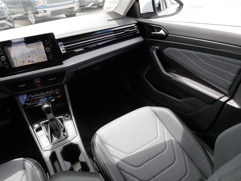 Certified 2026 Volkswagen Jetta SEL FWD image 11