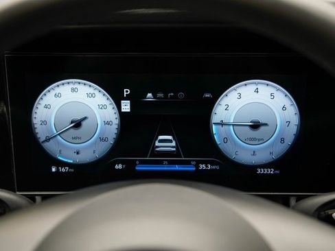 Used 2025 Hyundai Elantra SEL image 33