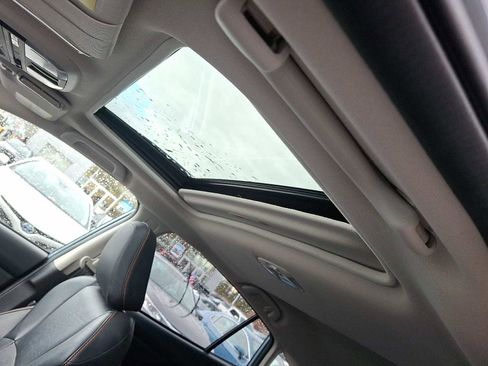 Used 2019 Subaru Crosstrek 2.0i Limited w/ Moonroof Package w/Navigation image 15