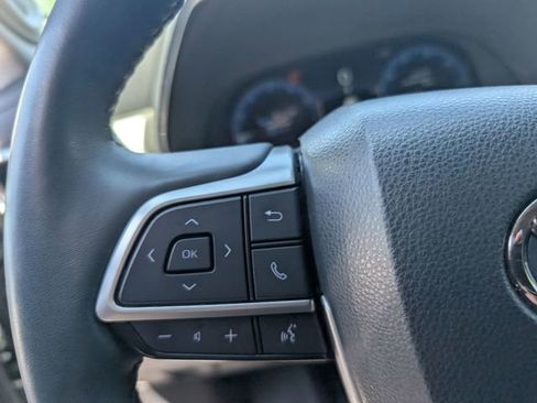 Used 2023 Toyota Highlander Platinum AWD/4WD image 15
