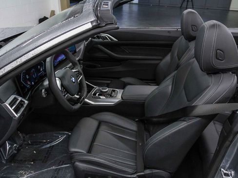 Used 2025 BMW 430i Convertible w/ Premium Package image 24