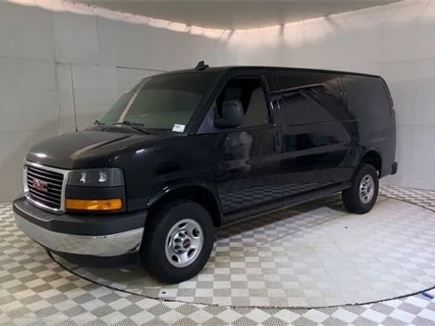 Used 2023 GMC Savana 2500 w/ Driver Convenience Package image 4