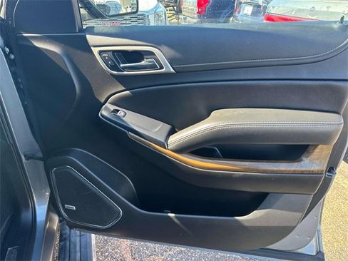 Used 2020 GMC Yukon XL Denali w/ Denali Premium Package image 20