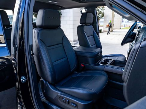 Used 2023 GMC Sierra 2500 Denali w/ Denali Black Diamond Edition image 28