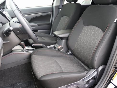 Used 2025 Mitsubishi Outlander Sport LE image 18