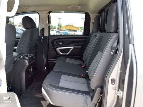 Used 2021 Nissan Titan SV w/ SV Convenience Package RWD image 20