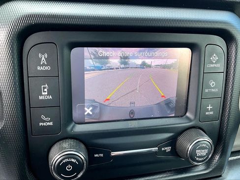 Used 2020 Jeep Gladiator Sport AWD/4WD image 27