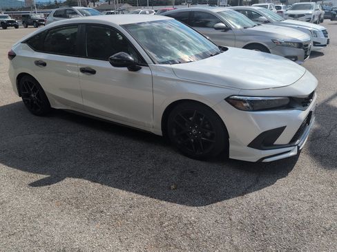 Used 2024 Honda Civic Sport image 4