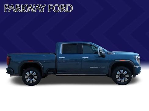 Used 2024 GMC Sierra 2500 Denali w/ Technology Package AWD/4WD image 6