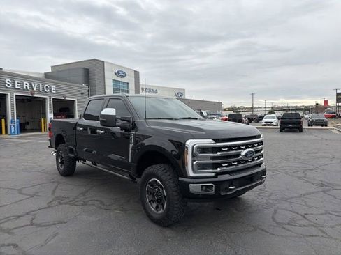 Used 2024 Ford F350 Platinum w/ Tremor Off-Road Package AWD/4WD image 1