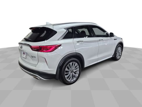 Used 2023 INFINITI QX50 Luxe FWD image 9