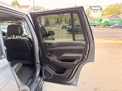 Used 2019 Chevrolet Tahoe LT image 18