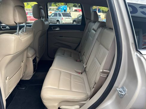 Used 2014 Jeep Grand Cherokee Limited image 25