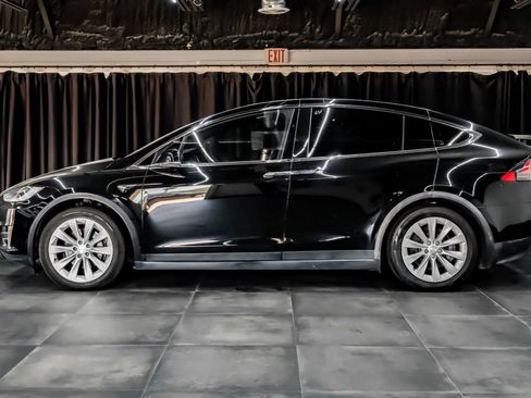 Used 2020 Tesla Model X Long Range AWD/4WD image 17