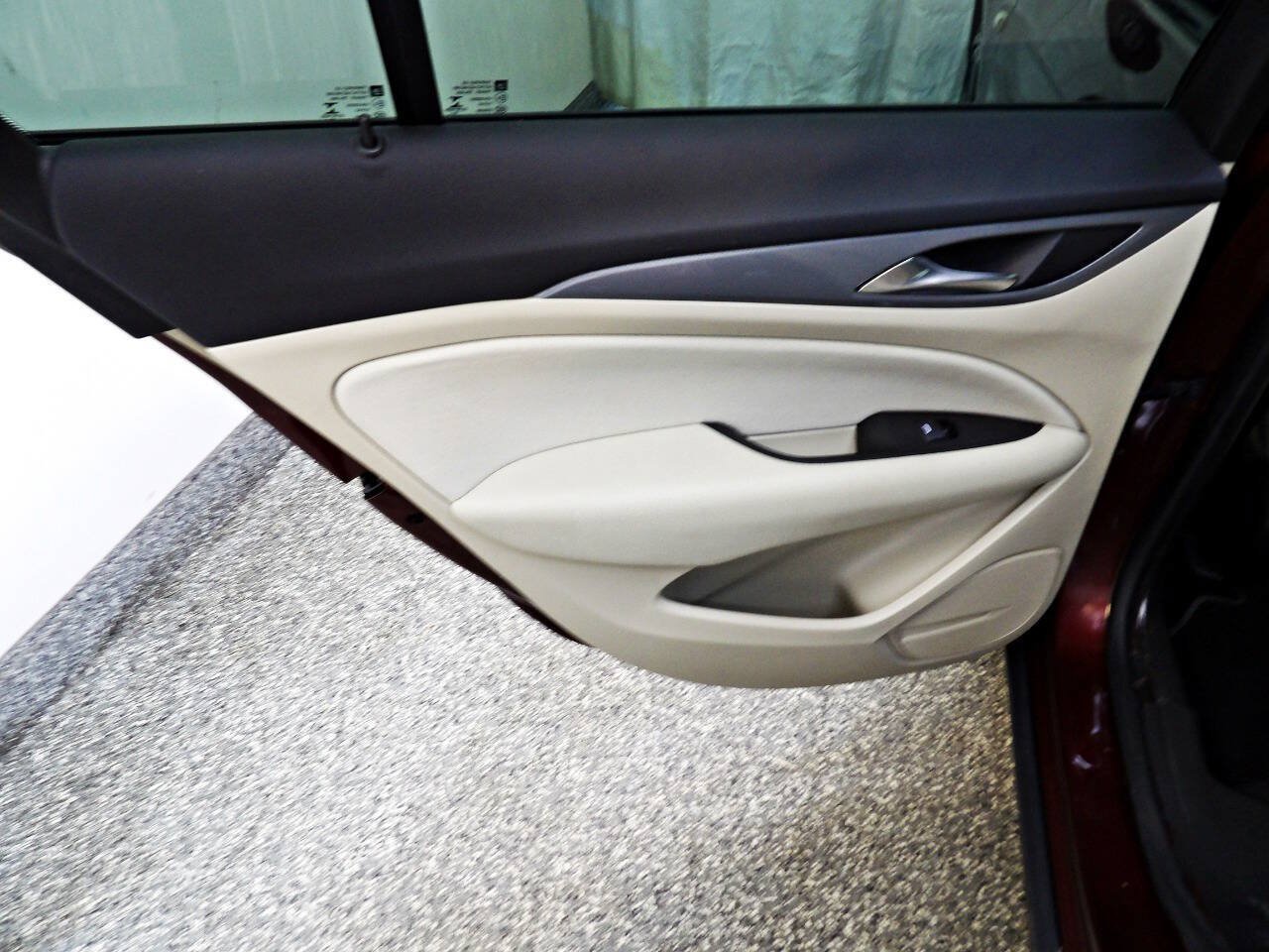 Used 2019 Buick Regal Preferred w/ Driver Confidence Package I FWD image 9