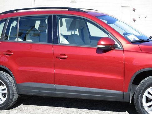 Used 2016 Volkswagen Tiguan S image 39