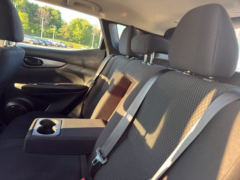 Used 2019 Nissan Rogue Sport S FWD image 33