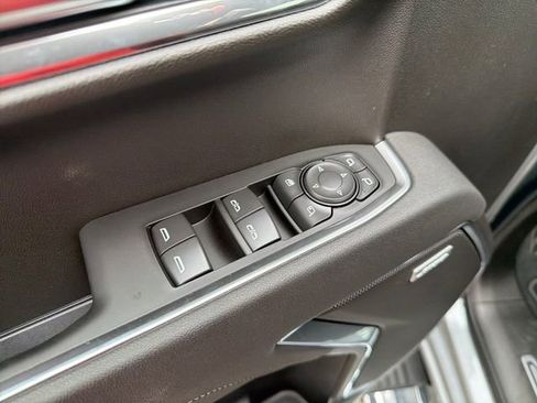New 2026 GMC Sierra 1500 SLT AWD/4WD image 17