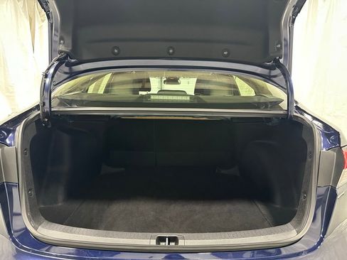 Used 2025 Toyota Corolla LE image 47