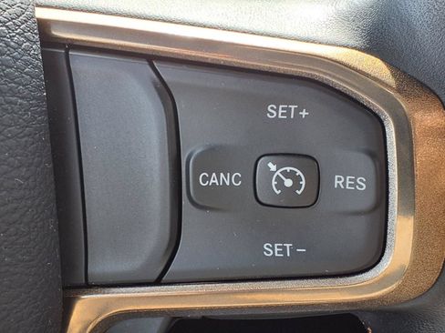 Used 2024 RAM 3500 Limited AWD/4WD image 14