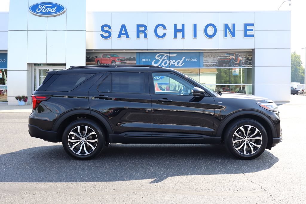 Used 2026 Ford Explorer ST-Line AWD/4WD image 2