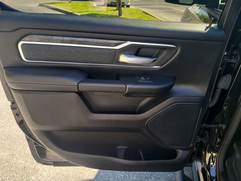 Used 2020 RAM 1500 Big Horn AWD/4WD image 12