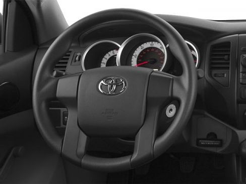 Used 2014 Toyota Tacoma 4x4 Regular Cab image 6