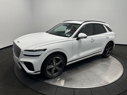 Used 2025 Genesis GV70 3.5T Sport w/ Sport Advanced Package AWD/4WD image 4