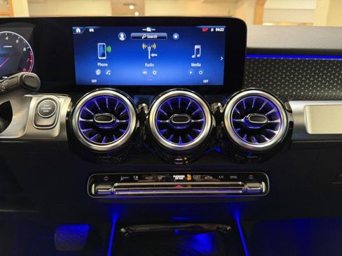 Certified 2025 Mercedes-Benz GLB 250 image 12