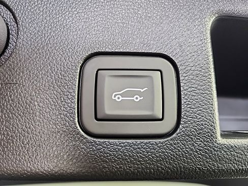 New 2026 Chevrolet Equinox ACTIV w/ Convenience Package III image 14