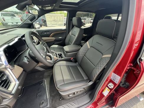 New 2026 GMC Canyon Denali AWD/4WD image 15